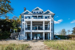 Eye Catching Beachfront Home In Clinton Ct Wants 3 25m Exterior