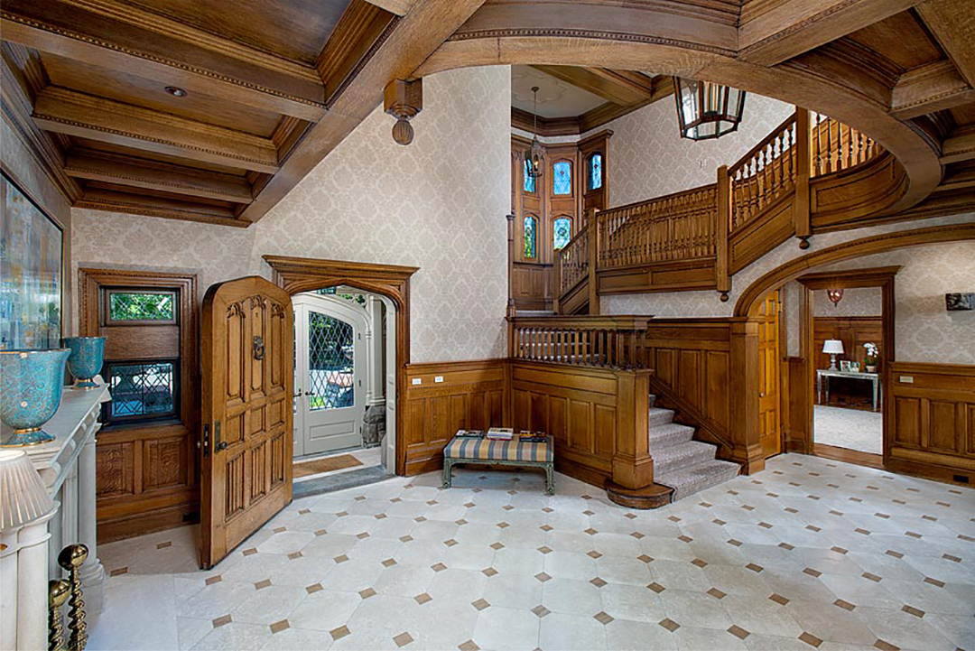 Fairytale English Manor In Greenwich Asks 15 9m Entrance