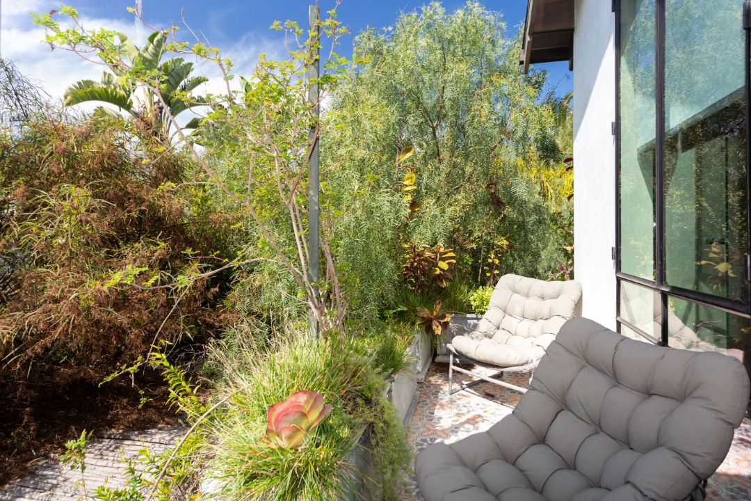 Kim Gordon Marina Del Rey Home Patio