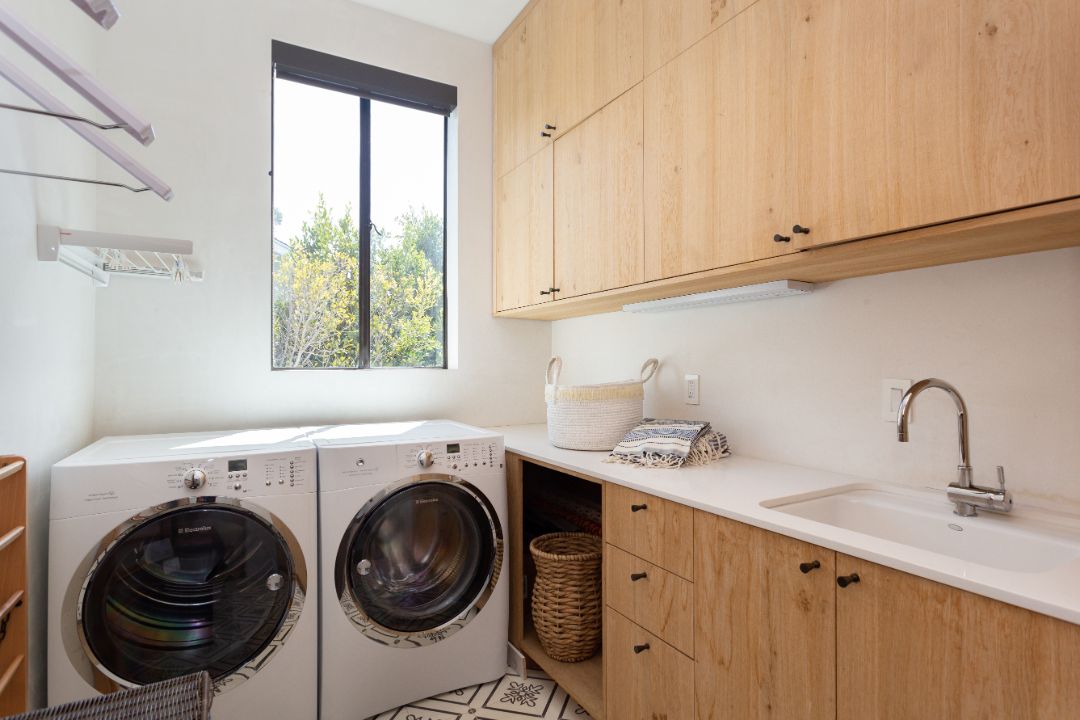 Kim Gordon Marina Del Rey Home Laundry Room