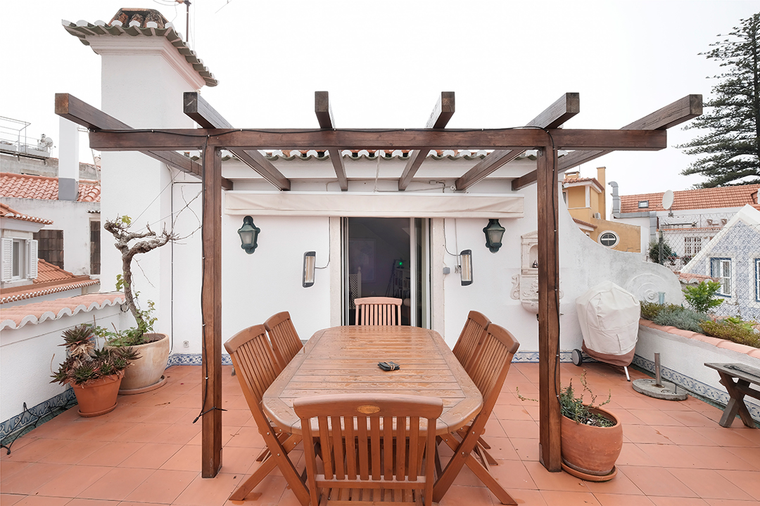 Tour A Charming Home In Portugal With Plenty Of Personality For Sale 2m Roofdeck B