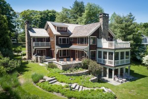 Stunning Lakefront Warren Ct Home With A Private Beach Seeks 4 9m Back Of House