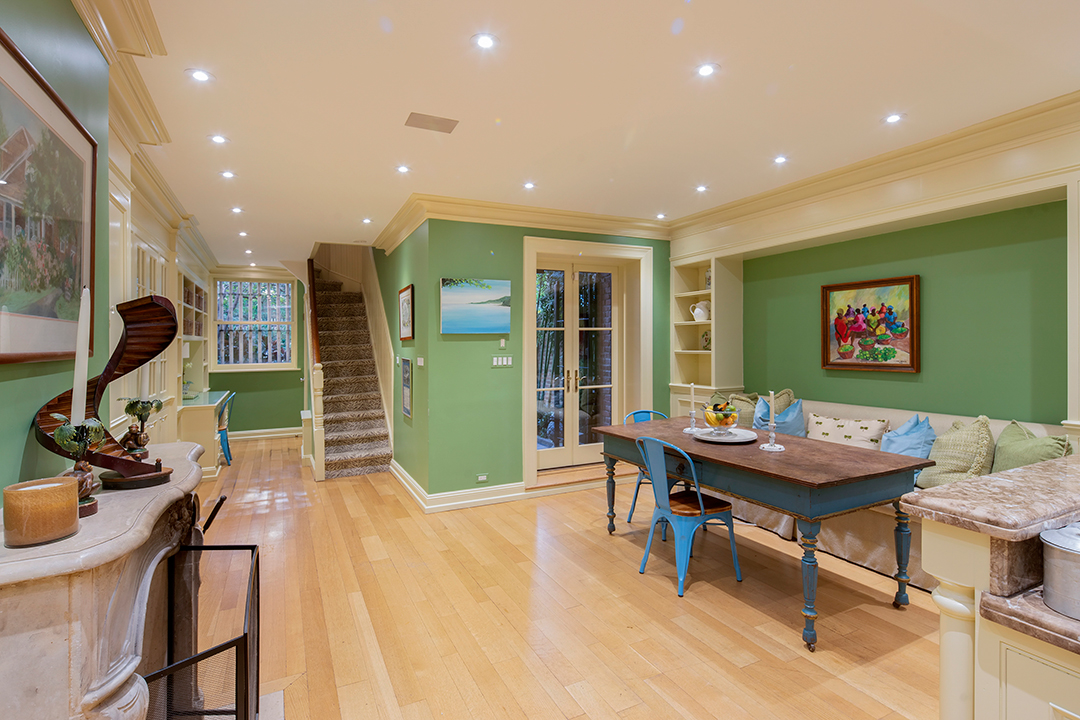 Upper East Side Childhood Home Of Gwyneth Paltrow Lists For 15 5m Breakfast Nook