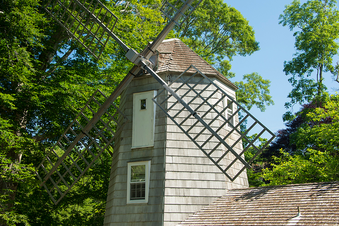 Famed Windmill House Marilyn Monroe Rented In The Hamptons Asks 11 5m Exterior
