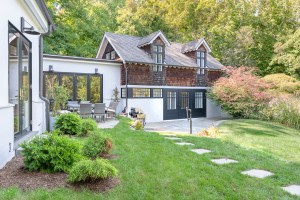 Modernized Historic Carriage House In Snedens Landing Asks 4m Carriage House