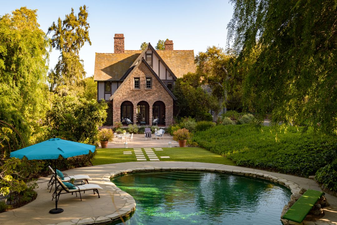 La La Land Pasadena Tudor Pool