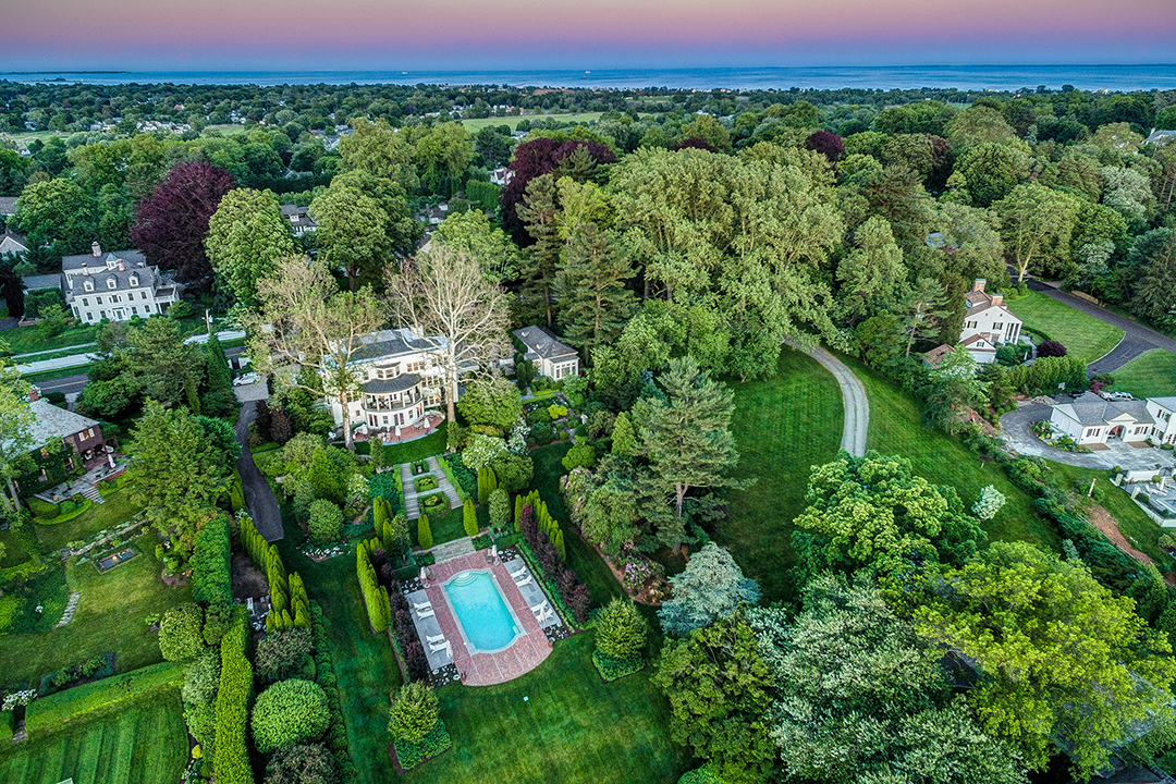 Idyllic Waterfront Estate With Design Prestige Lists In Southport Southport Aerial