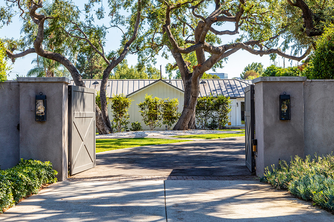 Meghan Trainor Wants 5 6m For Toluca Lake Home Once Owned By Bing Crosby Gates