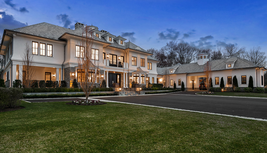 Lavish Backcountry Greenwich Estate Asks 17 5m Front View