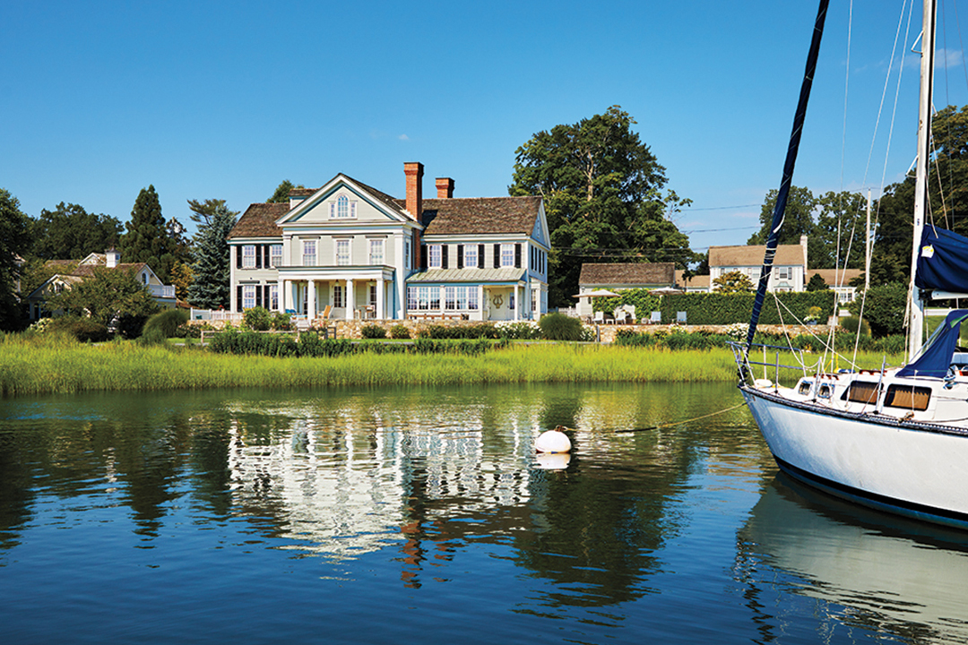 A Coastal Connecticut Home Highlights The Waterfront View With Incredible Outdoor Spaces
