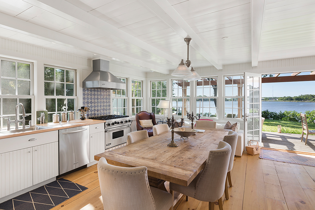 Luann De Lesseps Sag Harbor Home Is Available To Rent For The Summer Kitchen