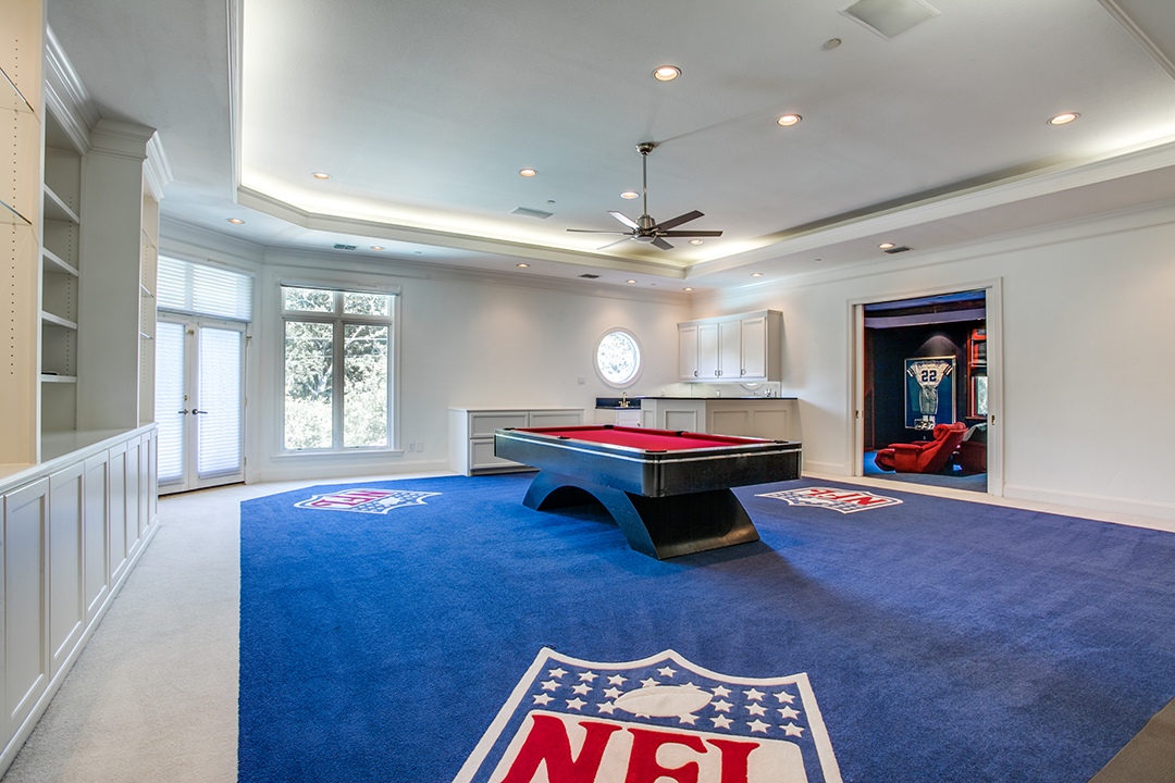 Nfl Hall Of Famer Emmitt Smith Puts The Dallas Home He Built On The Market Gameroom