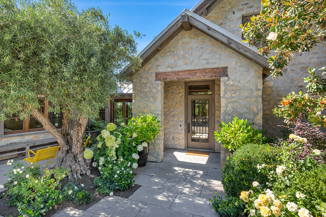 Inside Scoop A Rustic And Modern Sonoma County Compound Is For Sale Off Market A