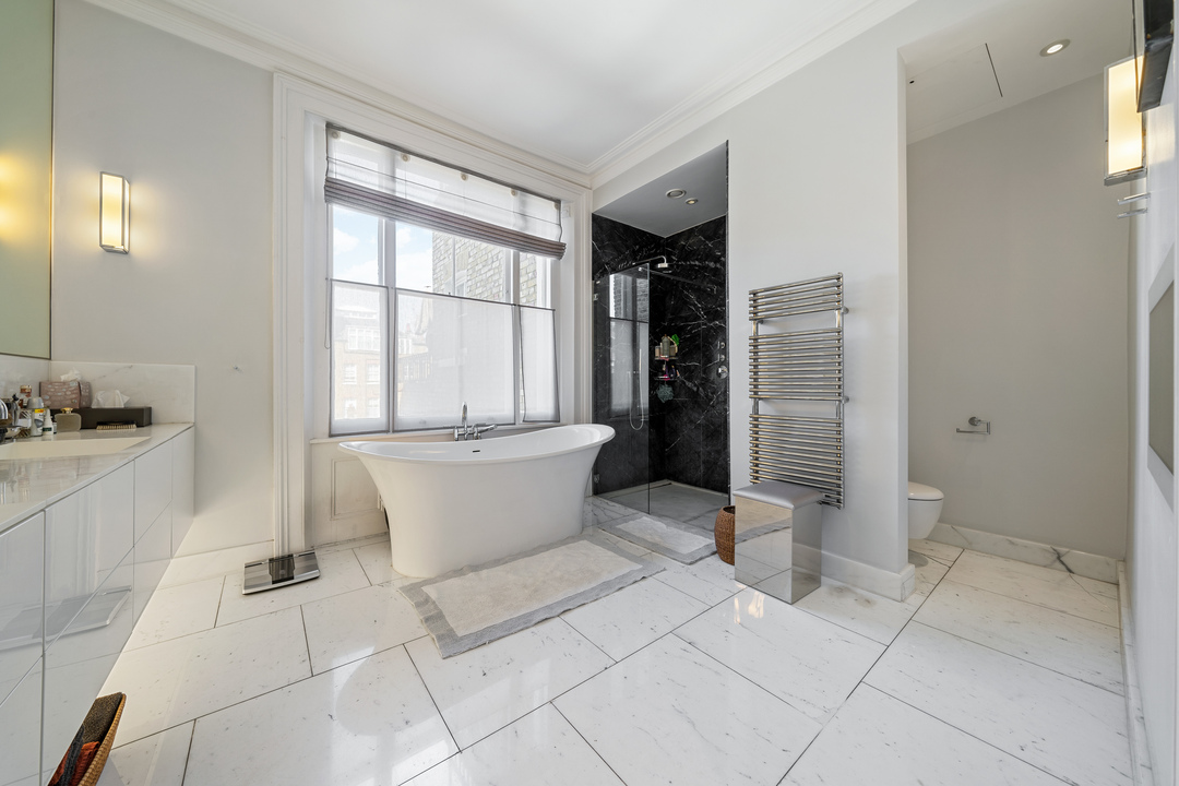 Cranley Gardens Kensington London Mansion Bath