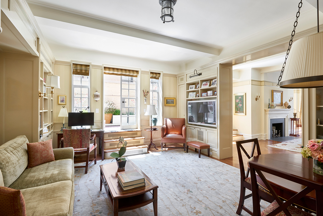 Light Filled And Classic Carnegie Hill Co Op Seeks 4 6m C