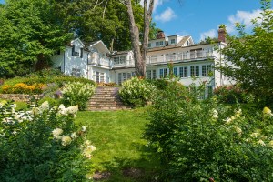 Enchanting Pound Ridge Colonial With Verdant Grounds Seeks 11m Exterior