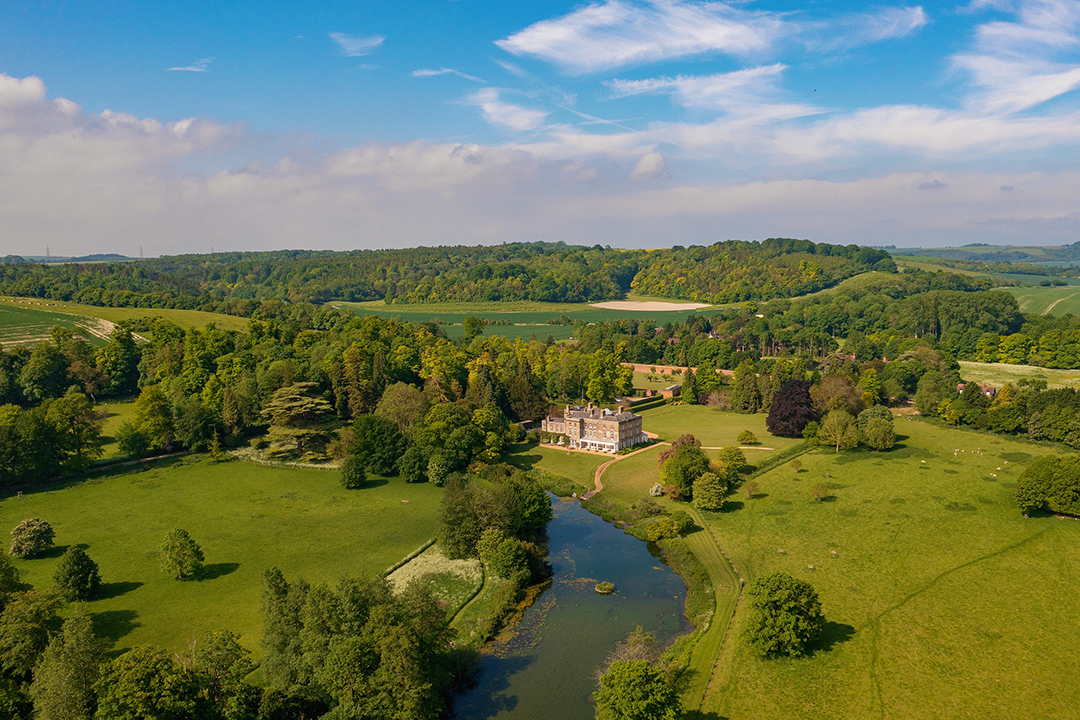 A Magical Manor On 733 Acres Of English Countryside Lists For 15m Hextonext Hr 011 002