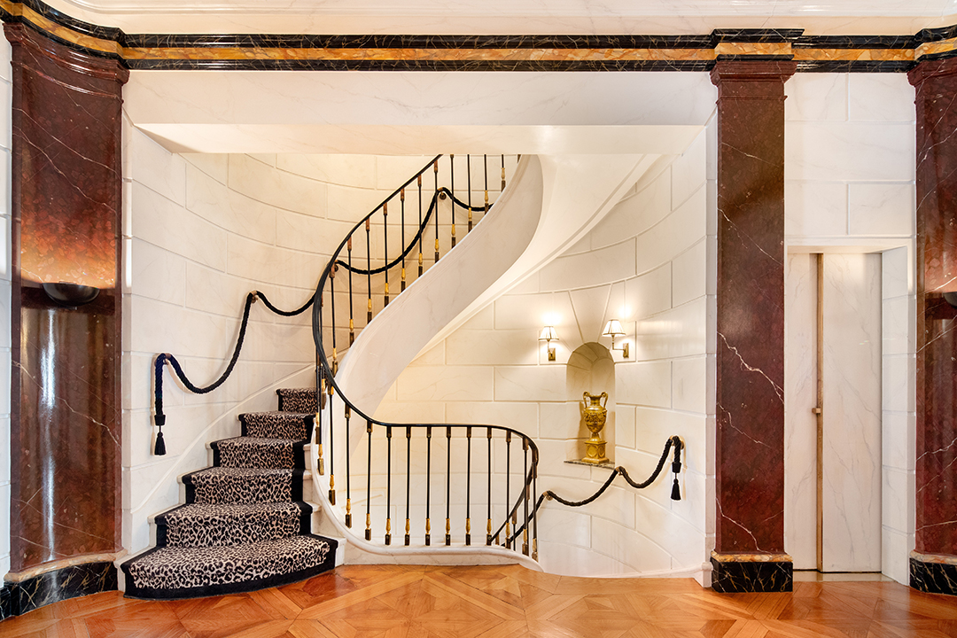 Upper East Side Mansion Gianni Versace Once Owned And Transformed Lists For 70m Travis Mark Stairs