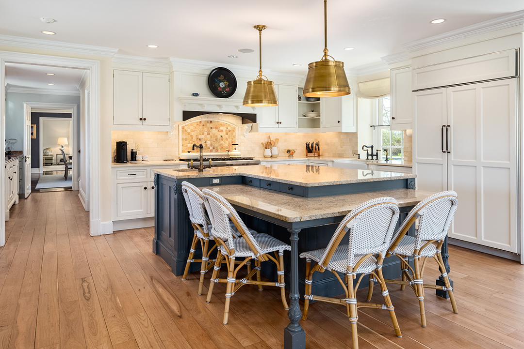 This Greenwich Estate Asking 13m Offers Ample Elegance And Amenities For Summer Fun G