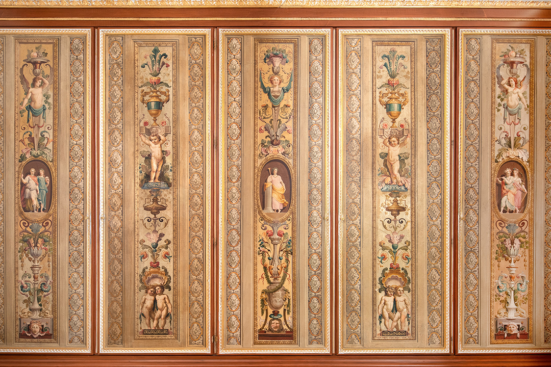 Upper East Side Mansion Gianni Versace Once Owned And Transformed Lists For 70m Travis Mark Ceilings
