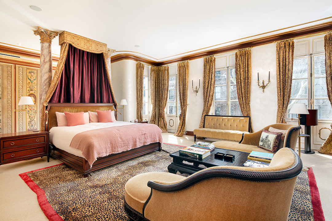 Upper East Side Mansion Gianni Versace Once Owned And Transformed Lists For 70m Travis Mark Bedroom