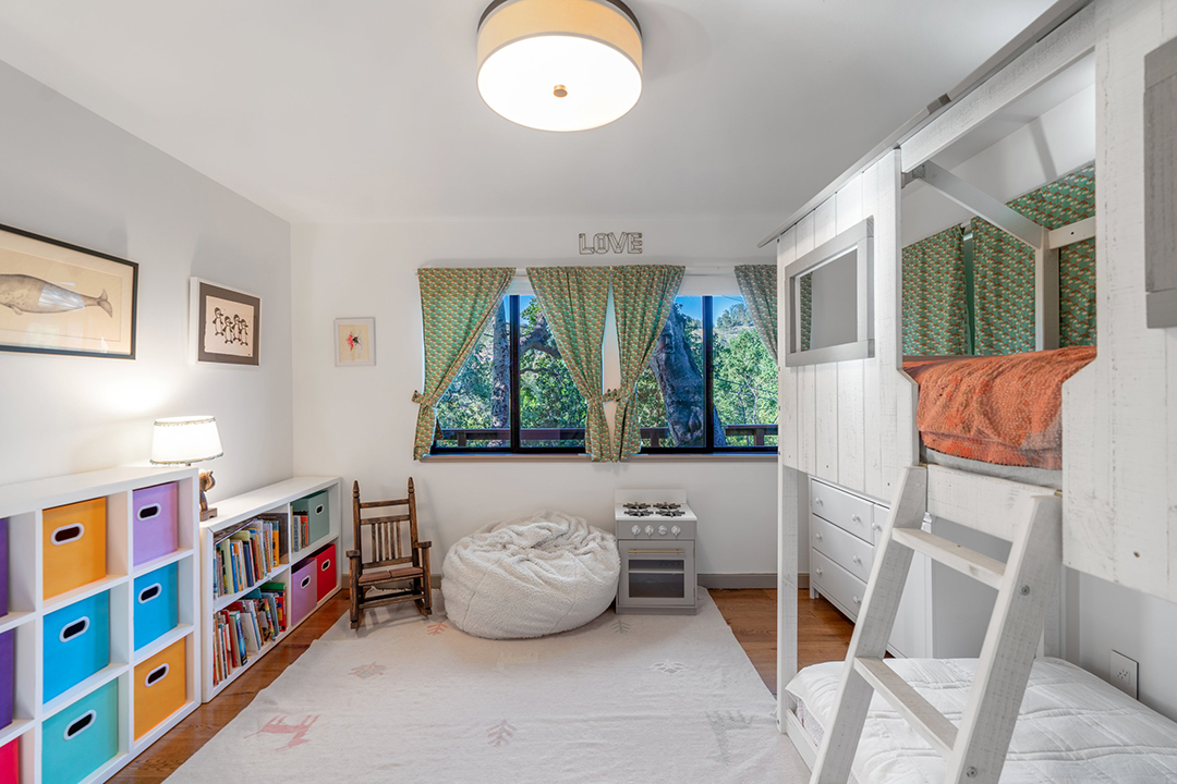 Alison Pill Joshua Leonard Glendale Home 7