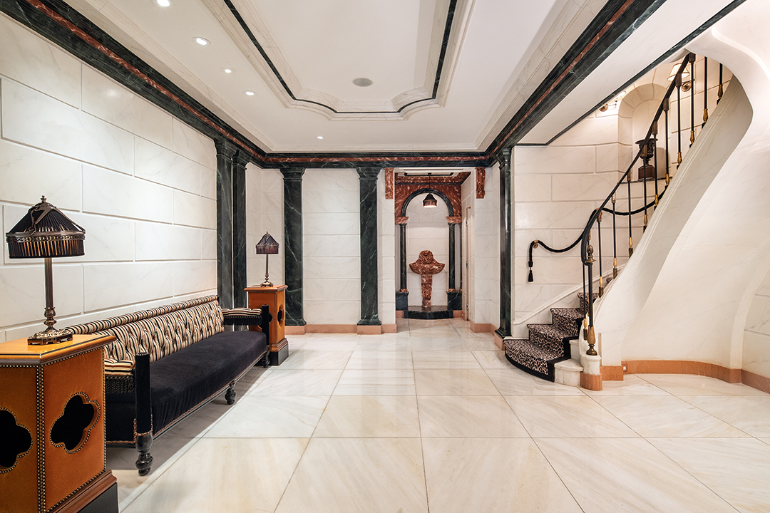 Upper East Side Mansion Gianni Versace Once Owned And Transformed Lists For 70m Travis Mark B