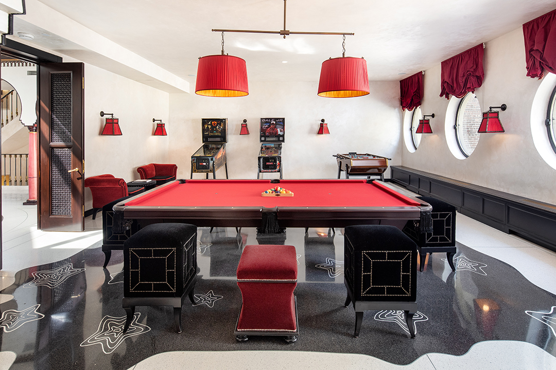 Upper East Side Mansion Gianni Versace Once Owned And Transformed Lists For 70m Travis Mark Billiards