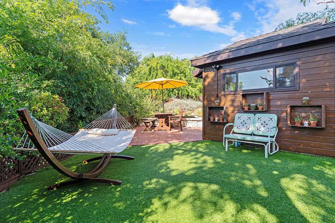 Alison Pill Joshua Leonard Glendale Home 5