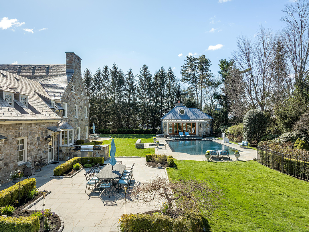 This Greenwich Estate Asking 13m Offers Ample Elegance And Amenities For Summer Fun D