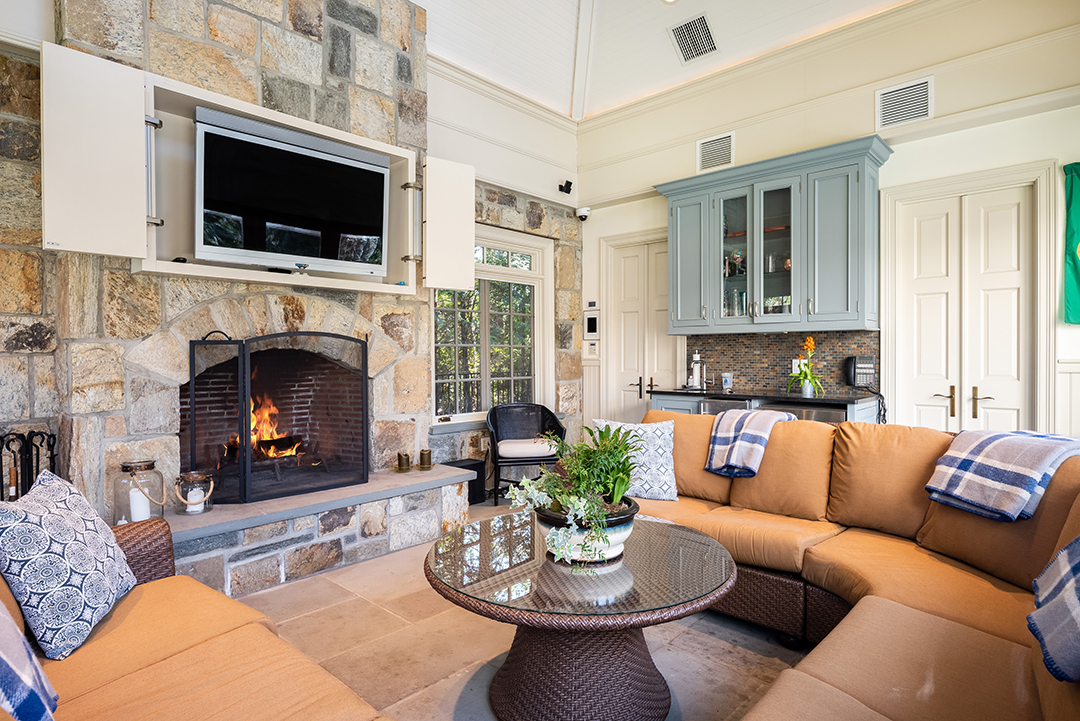 This Greenwich Estate Asking 13m Offers Ample Elegance And Amenities For Summer Fun R