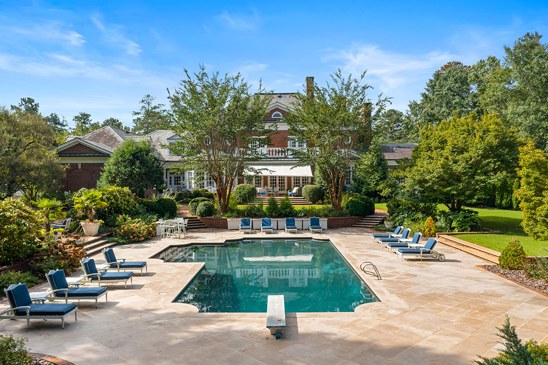 Mariah Carey Puts Her Traditional And Grand Atlanta Estate On The Market D