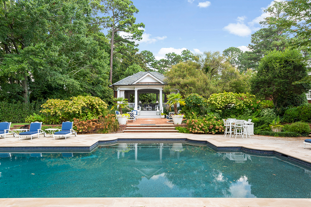 Mariah Carey Puts Her Traditional And Grand Atlanta Estate On The Market Zwwww