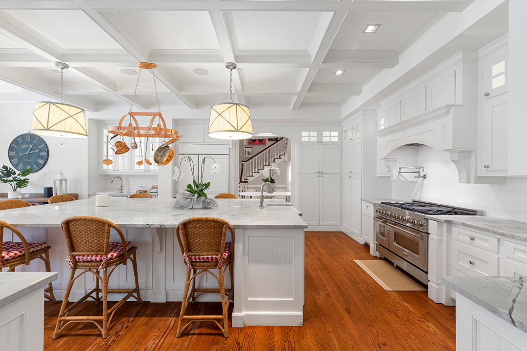 Mariah Carey Puts Her Traditional And Grand Atlanta Estate On The Market Q