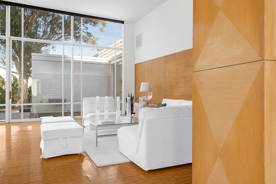 Frank Sinatras Famous Former Hilltop Midcentury Modern Has A New Price10