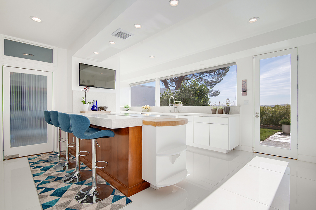 Frank Sinatras Famous Former Hilltop Midcentury Modern Has A New Price16