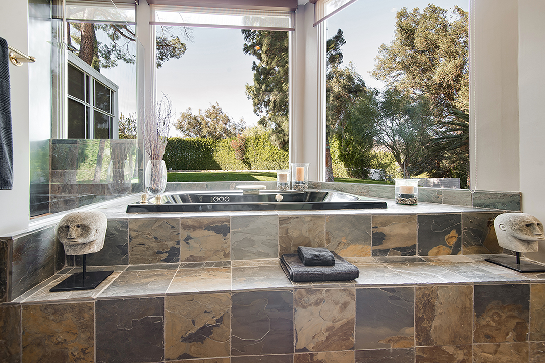 Frank Sinatras Famous Former Hilltop Midcentury Modern Has A New Price27