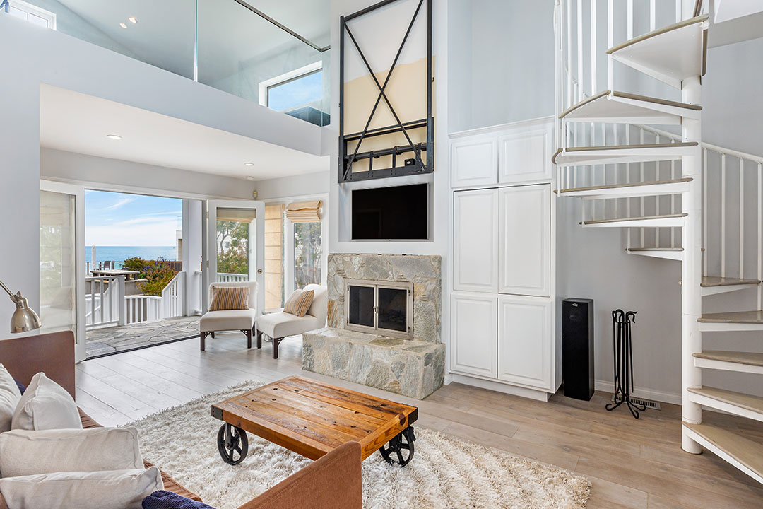 Malibu Colony Living Area Sprial