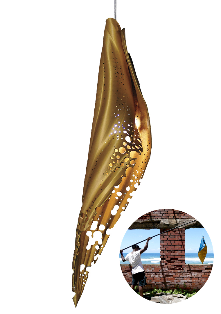 Blade Gold Medium Pierced Rough Silo