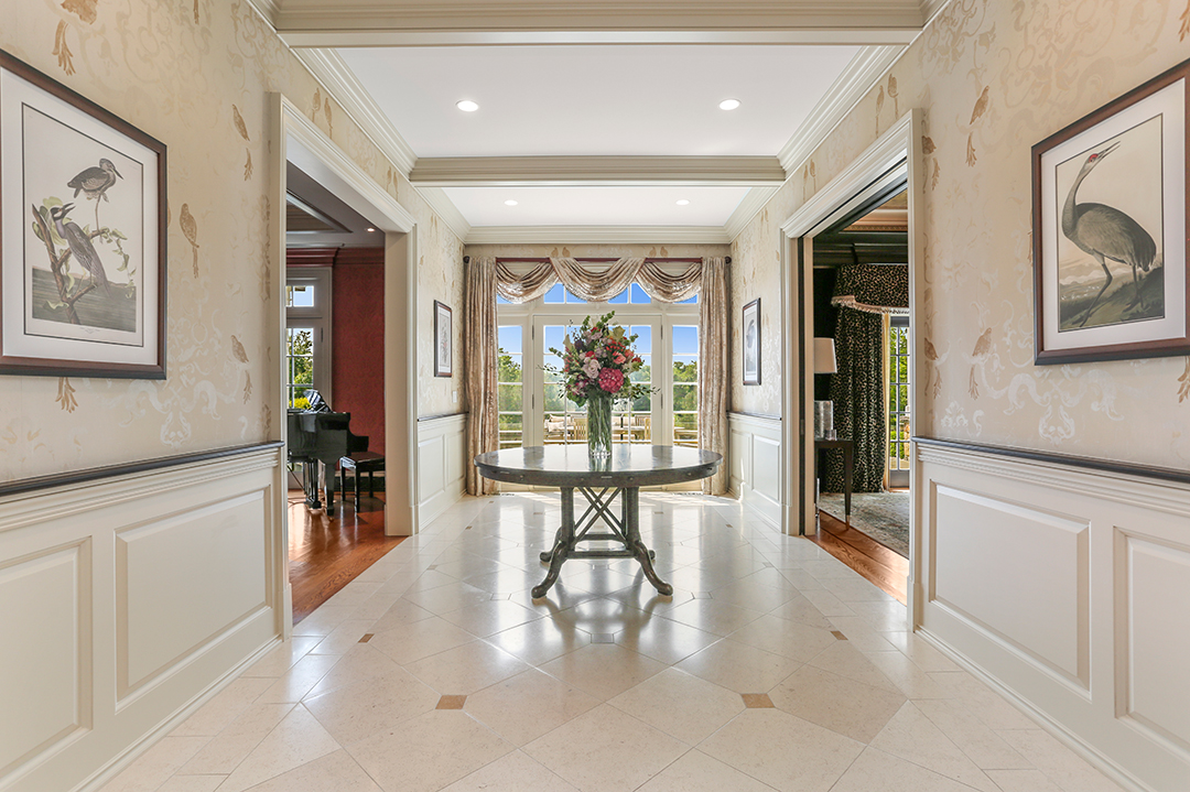 Inside A Greenwich Home On The Market Thats Primed For Elegant Holiday Hosting C