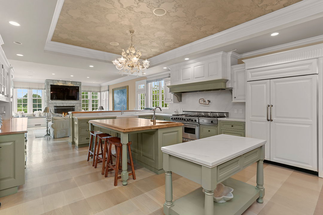 Inside A Greenwich Home On The Market Thats Primed For Elegant Holiday Hosting G