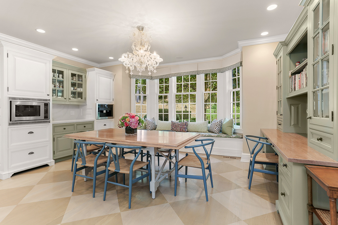 Inside A Greenwich Home On The Market Thats Primed For Elegant Holiday Hosting H