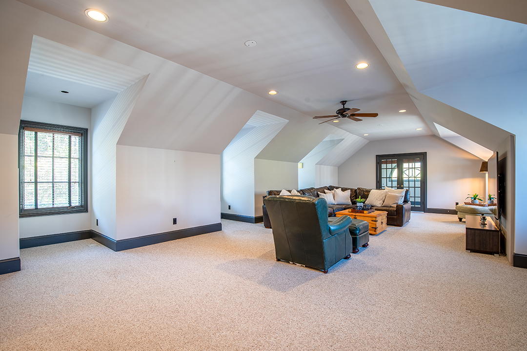 Late Songwriting Legend John Prines Traditional Nashville Home Seeks 5m 1108overton 60