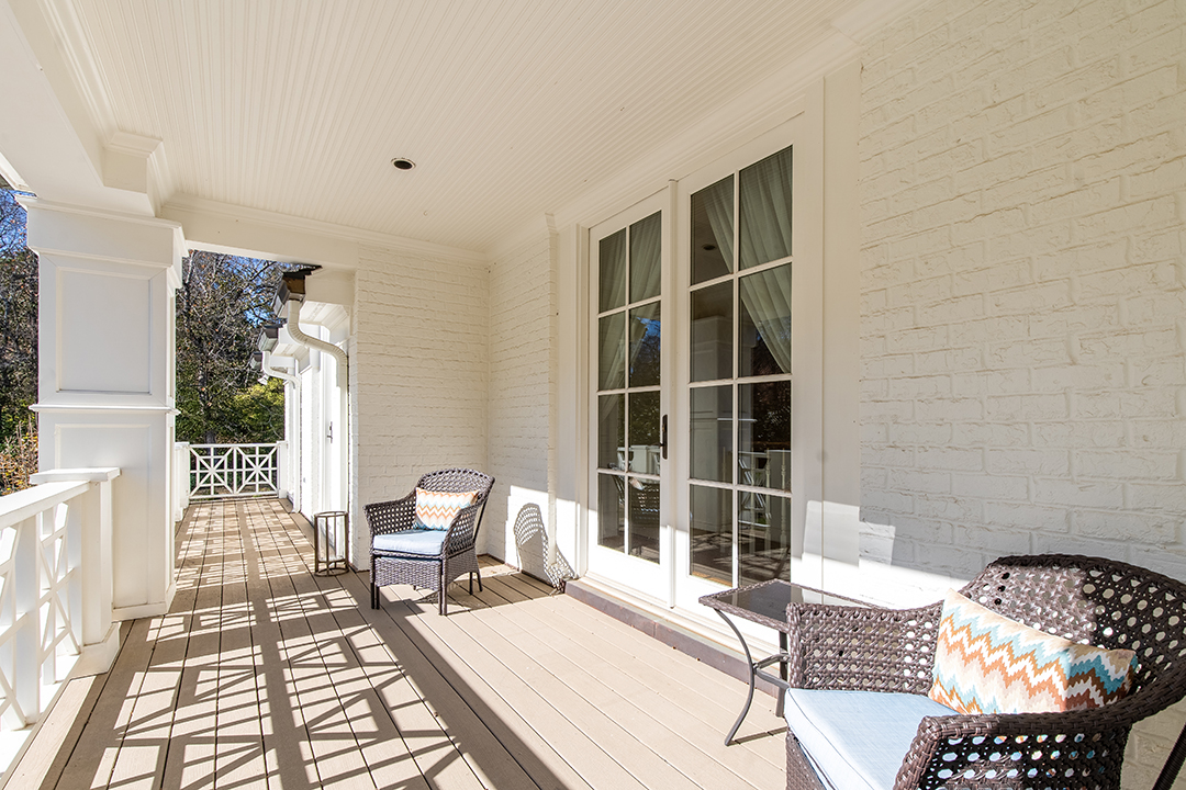 Late Songwriting Legend John Prines Traditional Nashville Home Seeks 5m 1108overton 52