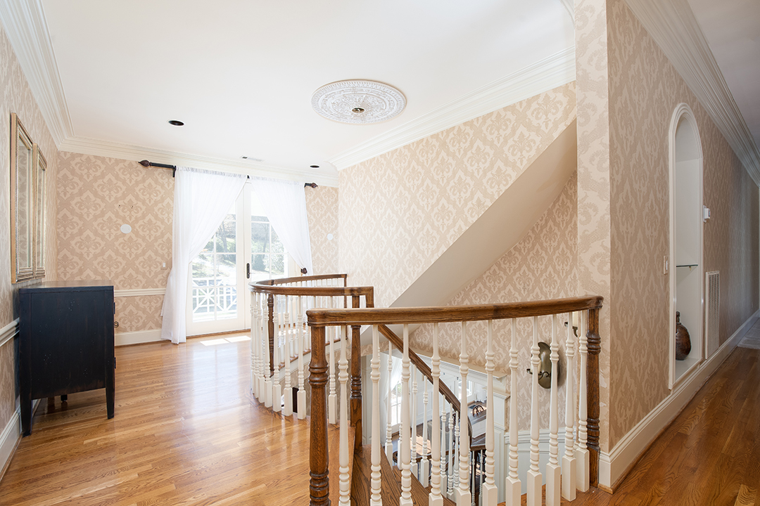 Late Songwriting Legend John Prines Traditional Nashville Home Seeks 5m 1108overton 42