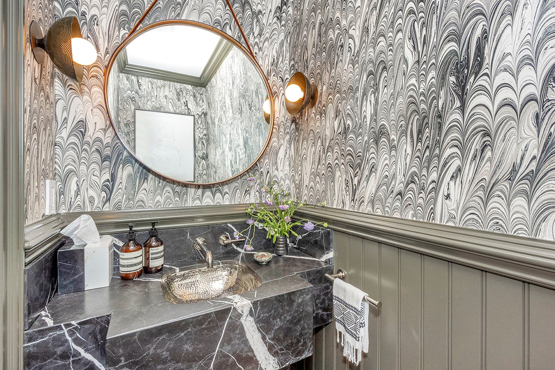 A Refreshed Greenwich Farmhouse Right In Town Asks 4 8m M