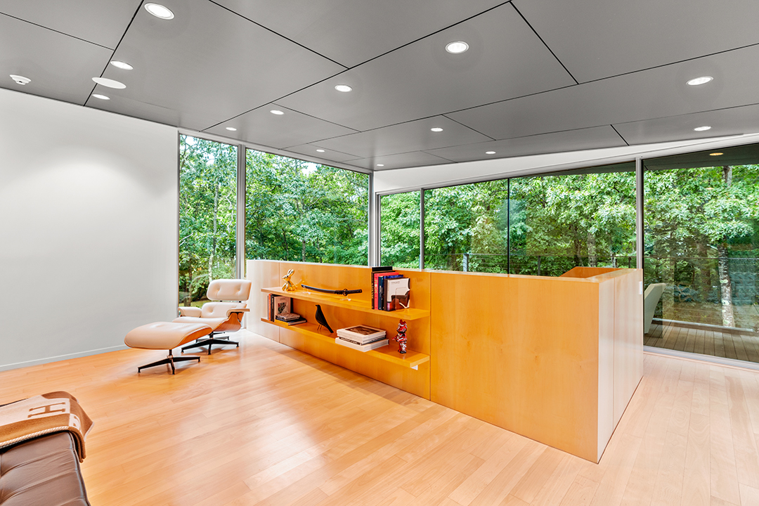 A Modern Sagaponack Sanctuary Hits The Market For The First Time Asking 5m Q