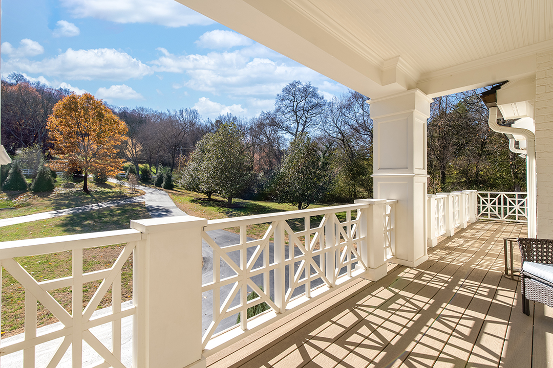 Late Songwriting Legend John Prines Traditional Nashville Home Seeks 5m 1108overton 54