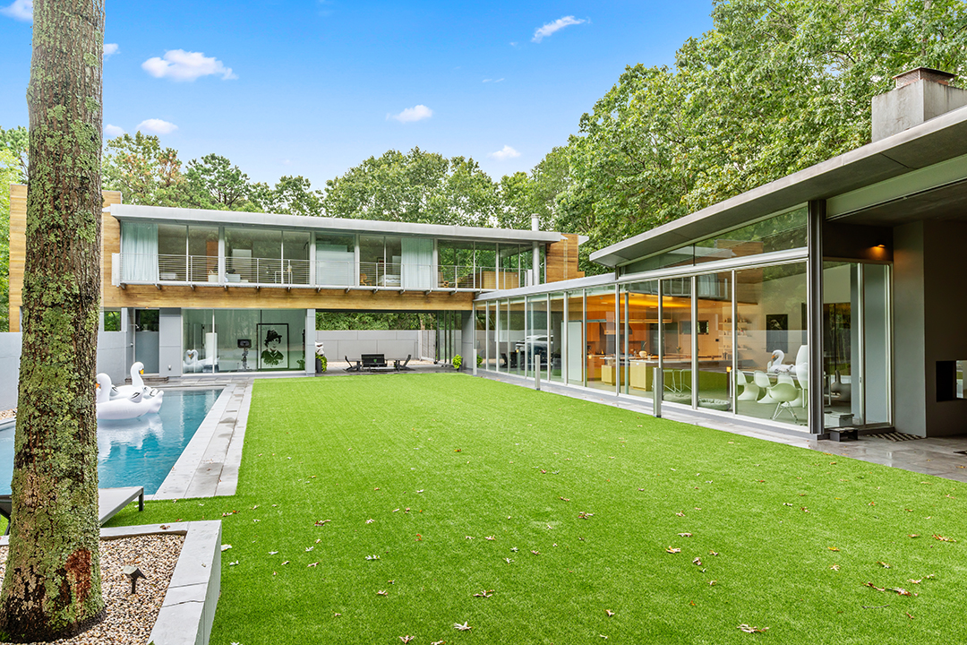 A Modern Sagaponack Sanctuary Hits The Market For The First Time Asking 5m D