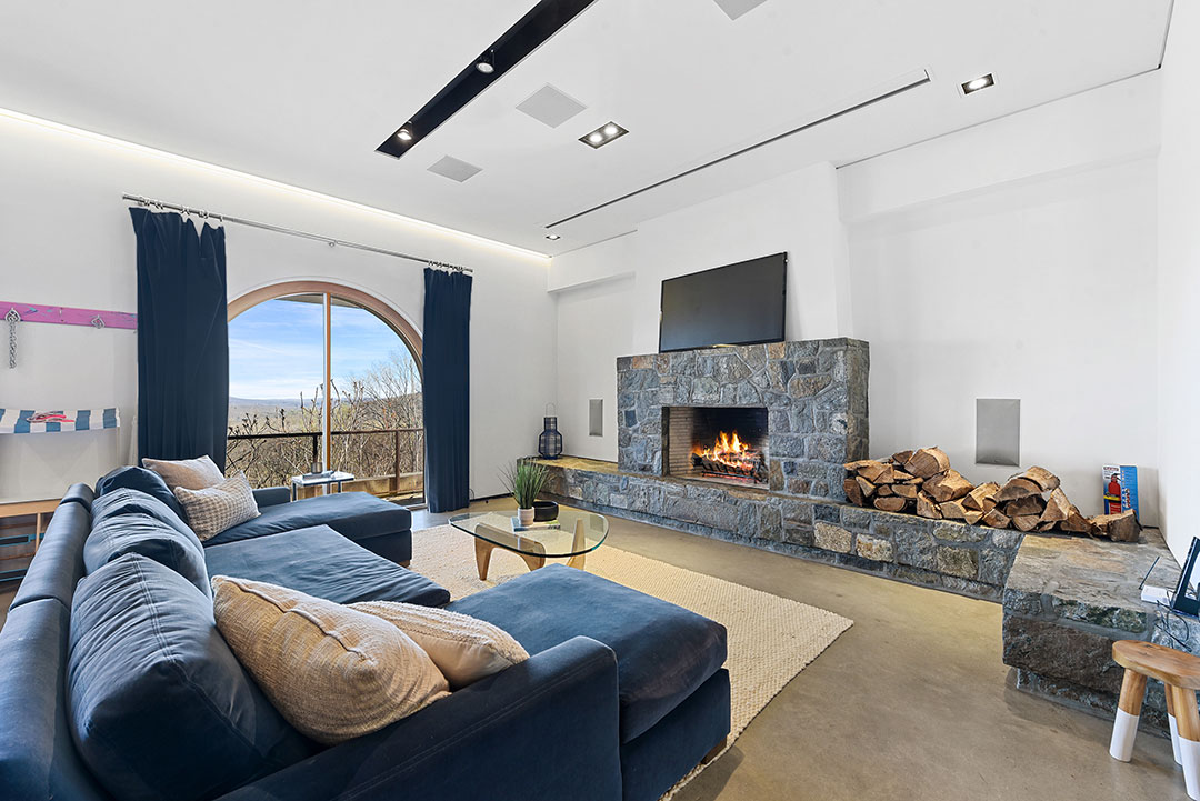 Garrison Retreat Couch And Fire